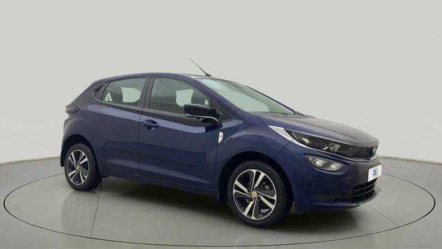 https://images10.gaadi.com/usedcar_image/4518806/original/45871e36ddf273fe9e64c4167ffed4ea.jpg?imwidth=6400