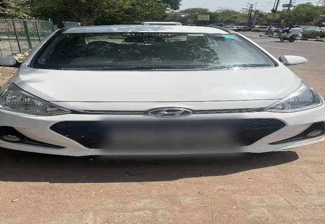 https://images10.gaadi.com/usedcar_image/4518825/original/935658c1-d6b5-4330-b85d-68ca0e17ced2.?imwidth=6400