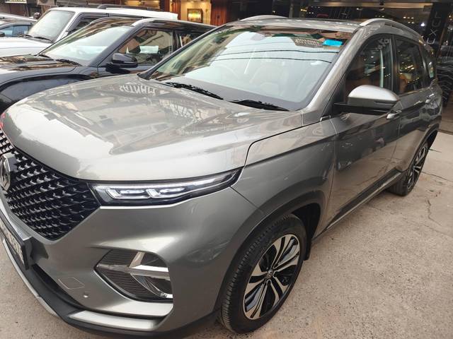 https://images10.gaadi.com/usedcar_image/4518848/original/processed_1371a10dfd5ab0bb2c29b00912ef9773.jpg?imwidth=6400
