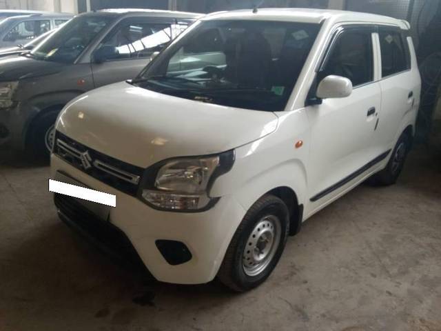 https://images10.gaadi.com/usedcar_image/4518863/original/processed_88eb1e61-fa3e-4e18-a5f5-4355c4d913a6.jpg?imwidth=6400