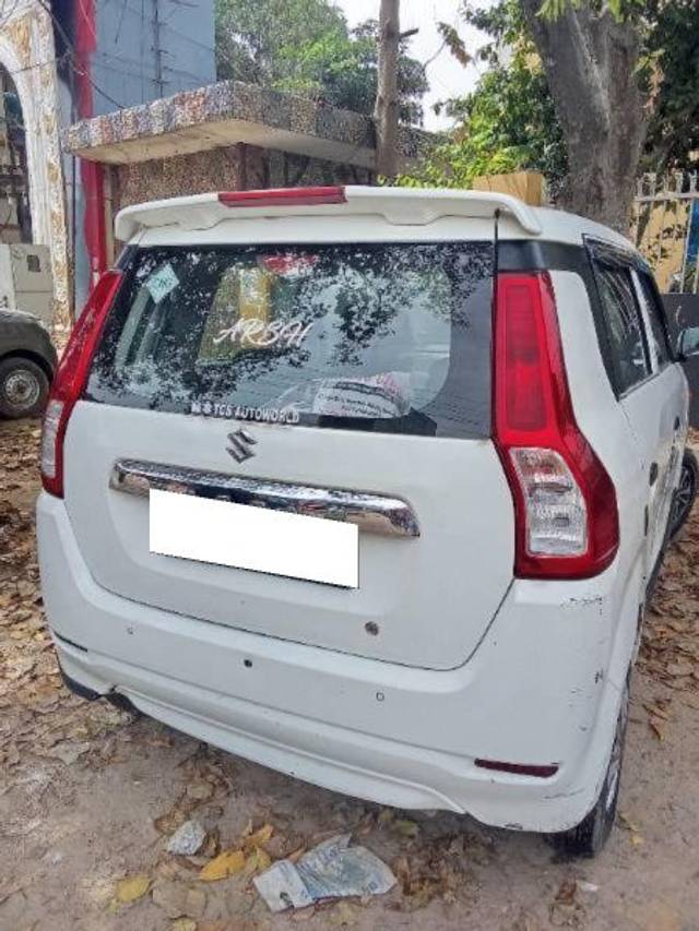 https://images10.gaadi.com/usedcar_image/4518870/original/processed_4dd0d42a-7771-41ca-b67b-9fc77d510d4d.jpg?imwidth=6401