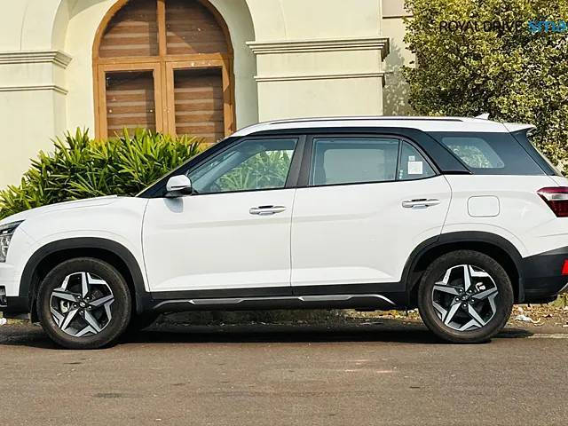 https://images10.gaadi.com/usedcar_image/4518879/original/processed_8ab96440-6628-4d01-9ae6-f012146d0475.png?imwidth=6400