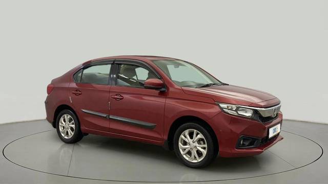 https://images10.gaadi.com/usedcar_image/4518989/original/0512c2e530cb0d694afa731e4cc5eeb8.jpg?imwidth=6400