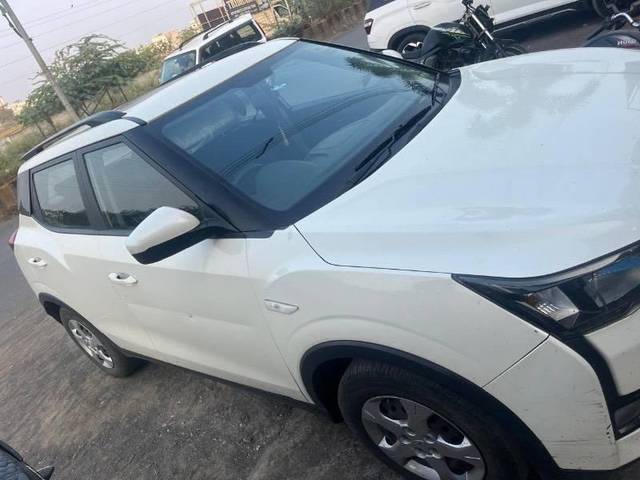 https://images10.gaadi.com/usedcar_image/4519005/original/processed_67c3d97d-c08d-4e1a-a854-f96a4b55ffb6.jpeg?imwidth=6402