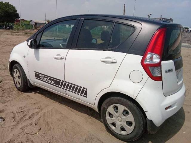 https://images10.gaadi.com/usedcar_image/4519012/original/processed_processed_141004bd-16b4-4c6e-8b04-f404f432dfc2.jpg?imwidth=6402