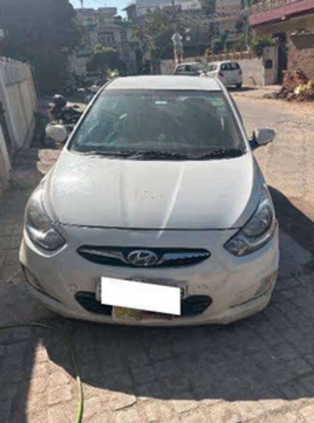 https://images10.gaadi.com/usedcar_image/4519028/original/29c9b395-0f28-4e2d-b3e5-c17208e033d8.png?imwidth=6400