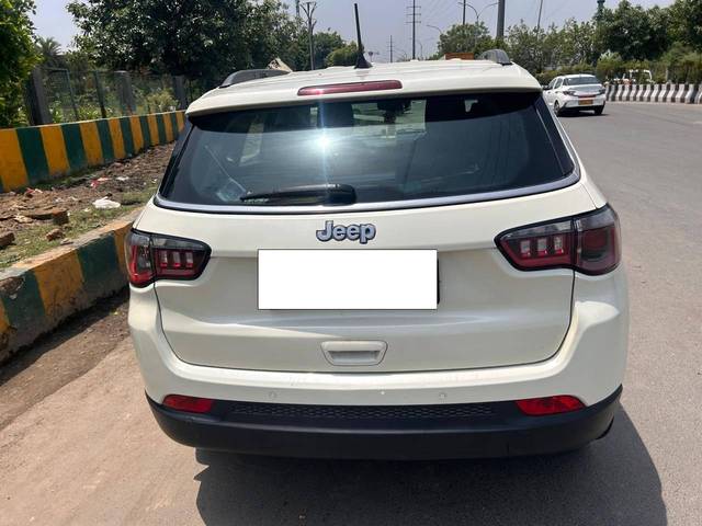 https://images10.gaadi.com/usedcar_image/4519040/original/processed_eee877bc-f9d9-471f-9717-ac6dd9de1fb0.jpg?imwidth=6401