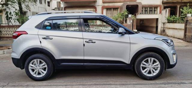 https://images10.gaadi.com/usedcar_image/4519058/original/processed_b354fbc296637d3b42a642bdcec25b64.jpg?imwidth=6401