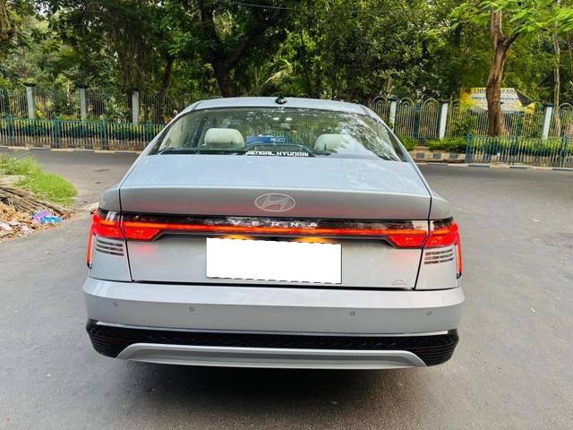 https://images10.gaadi.com/usedcar_image/4519069/original/processed_7fde0791bf0036417988dcd538c57e69.jpg?imwidth=6402