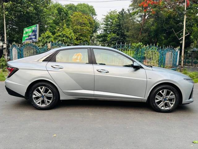 https://images10.gaadi.com/usedcar_image/4519069/original/processed_ac015bca2f383a9d0abd3dda4fcce673.jpg?imwidth=6401