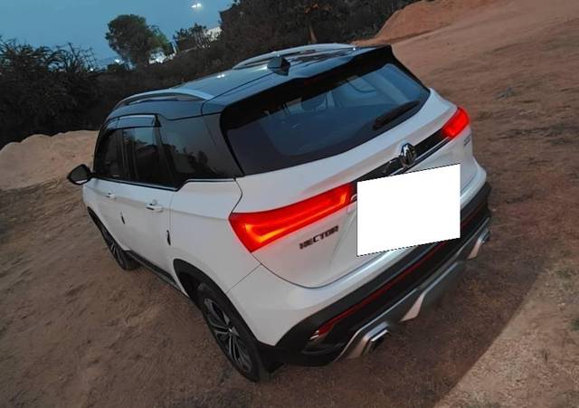 https://images10.gaadi.com/usedcar_image/4519073/original/processed_3d988e1a-856f-48ee-951d-a2517933d6b0.jpg?imwidth=6401