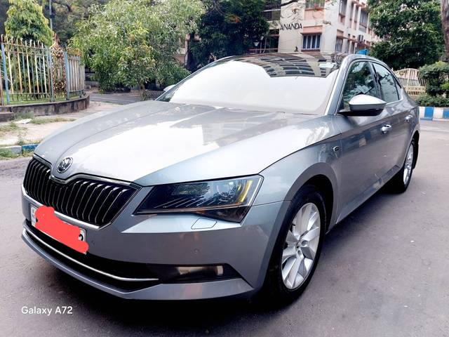 https://images10.gaadi.com/usedcar_image/4519074/original/processed_4e7a9e786a96b3426468ca67af85af02.jpg?imwidth=6402