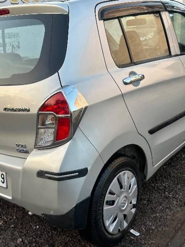 https://images10.gaadi.com/usedcar_image/4519075/original/processed_ca505852-e432-466d-9d2e-38d34e2851ef.jpeg?imwidth=6401