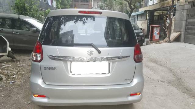 https://images10.gaadi.com/usedcar_image/4519076/original/processed_cbdc143d-9a5b-471d-8c2b-f663fa67ca20.jpg?imwidth=6402