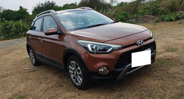 https://images10.gaadi.com/usedcar_image/4519080/original/processed_dad57847-ee86-4c50-b24c-19767b0b51da.jpg?imwidth=6400