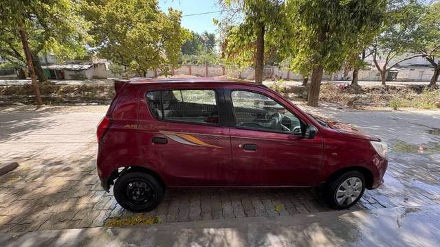 https://images10.gaadi.com/usedcar_image/4519094/original/processed_7374e327-c71c-4e05-9268-36d6364d2ca7.jpg?imwidth=6401