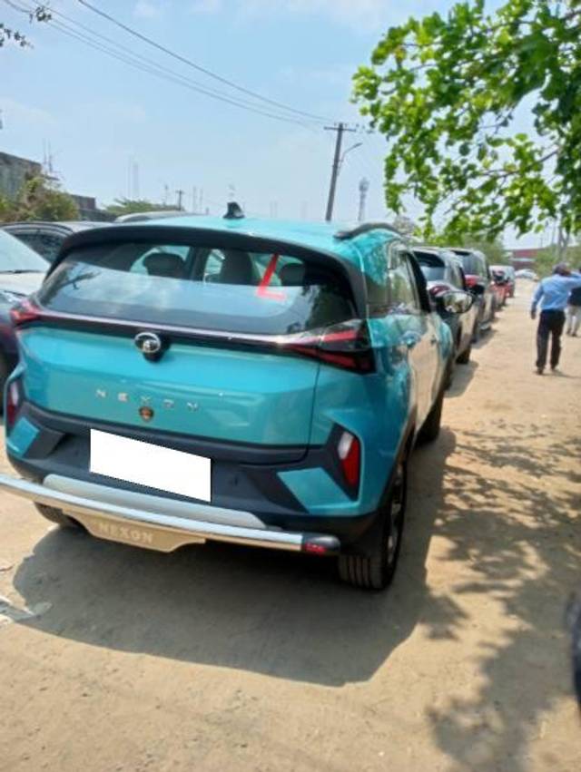 https://images10.gaadi.com/usedcar_image/4519128/original/processed_029dc749-1d92-4791-aaa4-0b7b51926358.jpg?imwidth=6400