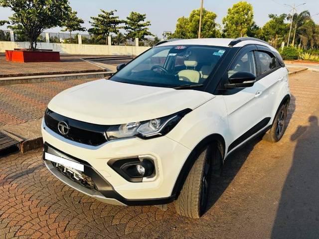 https://images10.gaadi.com/usedcar_image/4519139/original/processed_583038d5-3cbd-4c0e-a8fa-428a21a8d9b7.jpeg?imwidth=6402