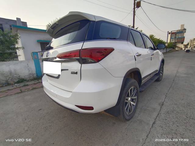 https://images10.gaadi.com/usedcar_image/4519140/original/processed_2559876fbebe2a0471749c872ed551b1.jpg?imwidth=6401