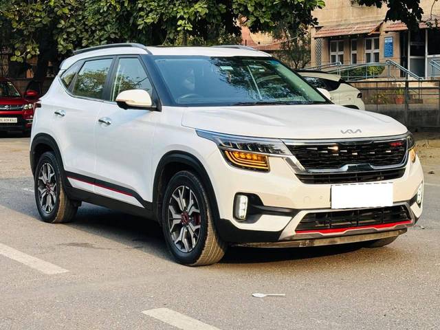https://images10.gaadi.com/usedcar_image/4519143/original/processed_4631aaf95abe4196c63cfa63a1cdbf28.jpg?imwidth=6400