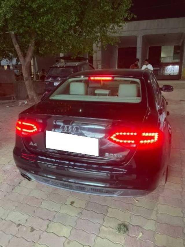 https://images10.gaadi.com/usedcar_image/4519171/original/processed_aa636e7d-1968-4514-b5a9-97e7d1dbebe2.jpg?imwidth=6401