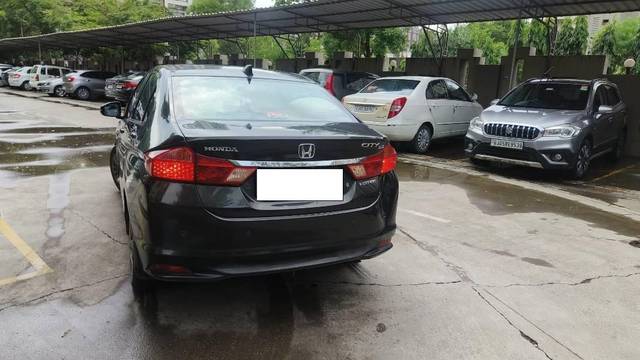 https://images10.gaadi.com/usedcar_image/4519194/original/processed_93ff451e-a1a3-4df9-8c14-12379ab7cd3c.jpg?imwidth=6402