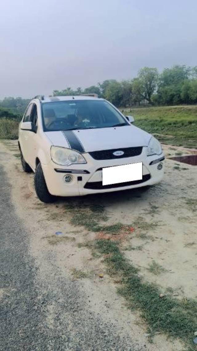 https://images10.gaadi.com/usedcar_image/4519200/original/processed_a8deb092-a5dc-4404-a398-a2d20eada9c9.jpg?imwidth=6400