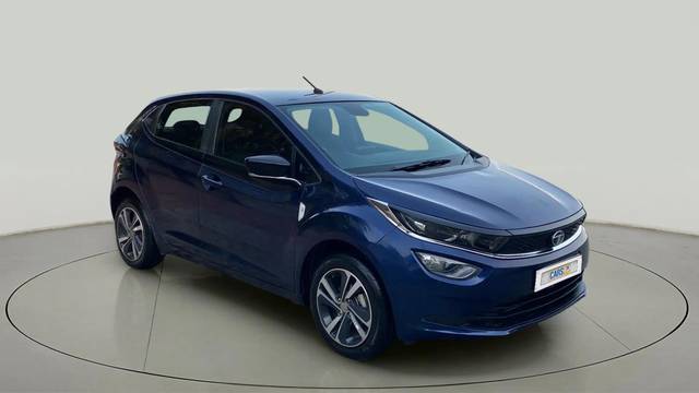 https://images10.gaadi.com/usedcar_image/4519260/original/51621fe8831e9366cbabfbdea0888406.jpg?imwidth=6400