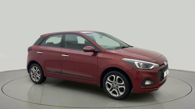 https://images10.gaadi.com/usedcar_image/4519278/original/e5a82fb5b5cfb05c6f0636089ce5709c.jpg?imwidth=6400