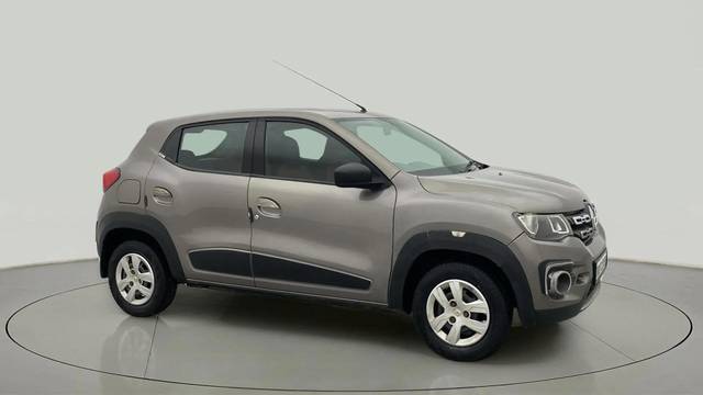 https://images10.gaadi.com/usedcar_image/4519280/original/99eda026cd36c5858ee925b9adbb15de.jpg?imwidth=6400