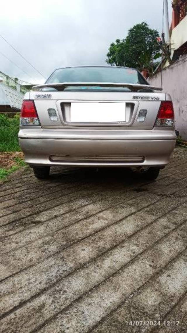 https://images10.gaadi.com/usedcar_image/4519283/original/processed_959d0538-b250-4a55-9e23-017f540cd0a5.jpg?imwidth=6401