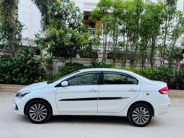 https://images10.gaadi.com/usedcar_image/4519307/original/processed_c37df5f5555420fb9f065e9b979ab2ad.jpg?imwidth=6402