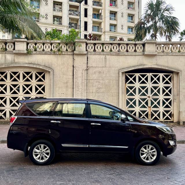 https://images10.gaadi.com/usedcar_image/4519310/original/8954bd9351f8cd587a913c09d439ca7f.JPG?imwidth=6401