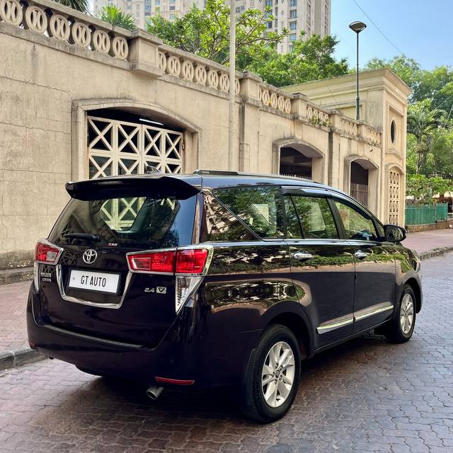 https://images10.gaadi.com/usedcar_image/4519310/original/ac61710d37685b775810d874521fe093.JPG?imwidth=6402