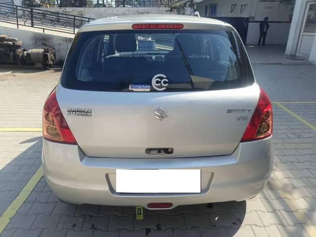 https://images10.gaadi.com/usedcar_image/4519325/original/processed_b12a98af-9a0d-4033-bce8-fc3d62192bf3.jpg?imwidth=6402