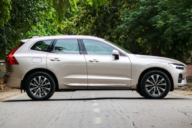 https://images10.gaadi.com/usedcar_image/4519326/original/559258b739d833a124353334d8673922.jpg?imwidth=6401