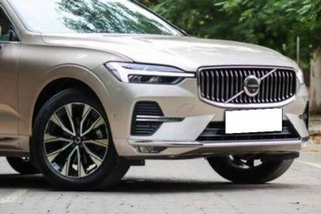 https://images10.gaadi.com/usedcar_image/4519326/original/processed_a0b428456cdc33a25fbeac1c72c11d80.jpg?imwidth=6400