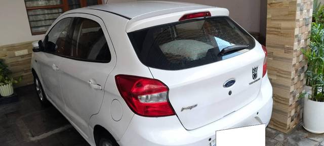 https://images10.gaadi.com/usedcar_image/4519344/original/processed_e9805165-4537-4832-976f-d3eb03aa9899.jpg?imwidth=6400