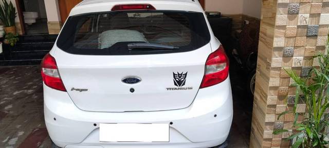 https://images10.gaadi.com/usedcar_image/4519344/original/processed_eb2b00cf-414a-4d77-ab8e-aeb98d9a2e3f.jpg?imwidth=6401