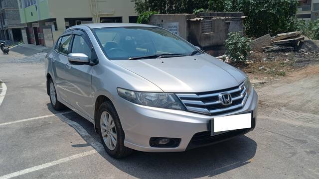 https://images10.gaadi.com/usedcar_image/4519371/original/processed_6e44e1b1c691c2d85c97e120d4bcb628.jpg?imwidth=6400
