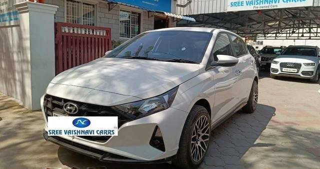 https://images10.gaadi.com/usedcar_image/4519397/original/processed_de4b3207a8ffa23d9cf258b4c88836a1.jpg?imwidth=6400