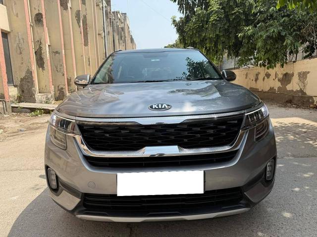 https://images10.gaadi.com/usedcar_image/4519399/original/processed_6b3b8ef0f0679611a6f5dc97f27b008e.jpg?imwidth=6400