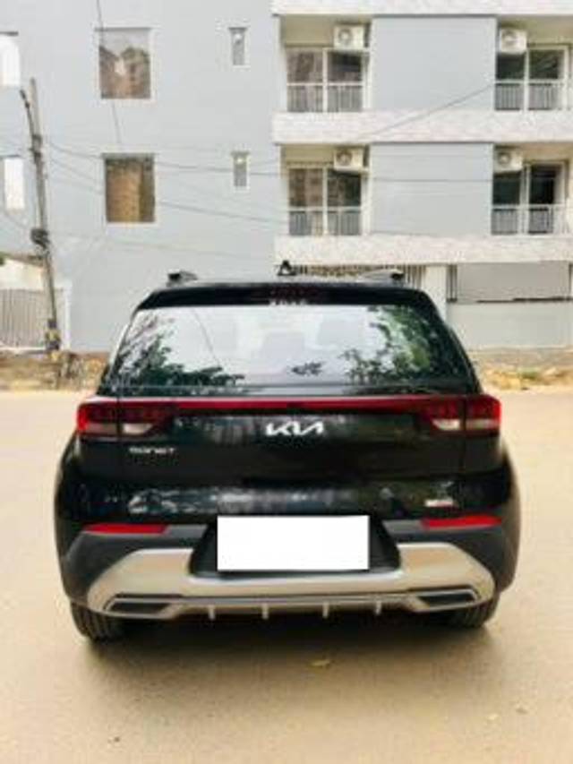 https://images10.gaadi.com/usedcar_image/4519401/original/processed_bffbd84e950bb1f73c10ead2c05c6792.jpg?imwidth=6401