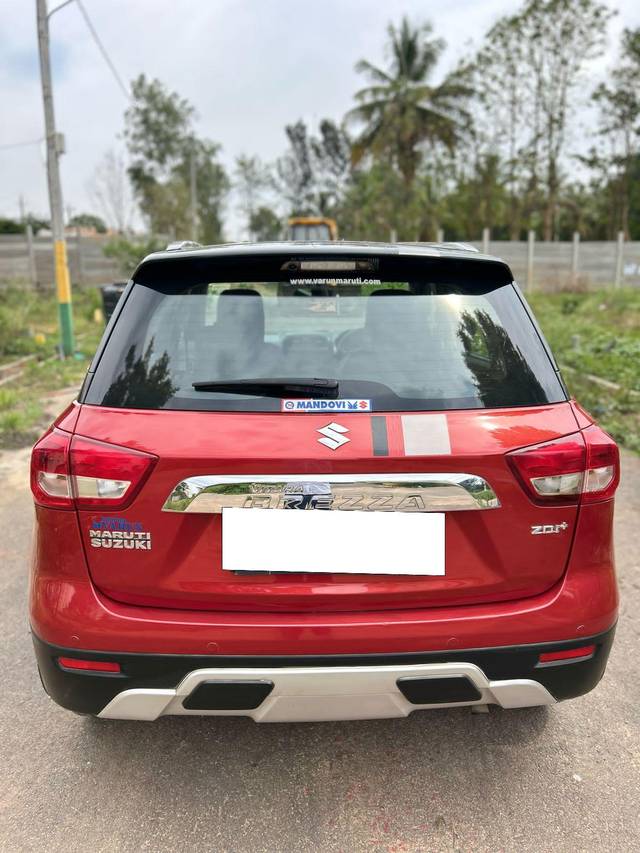 https://images10.gaadi.com/usedcar_image/4519428/original/processed_7c3165ff1b93ff52a0105912cda17821.jpg?imwidth=6402