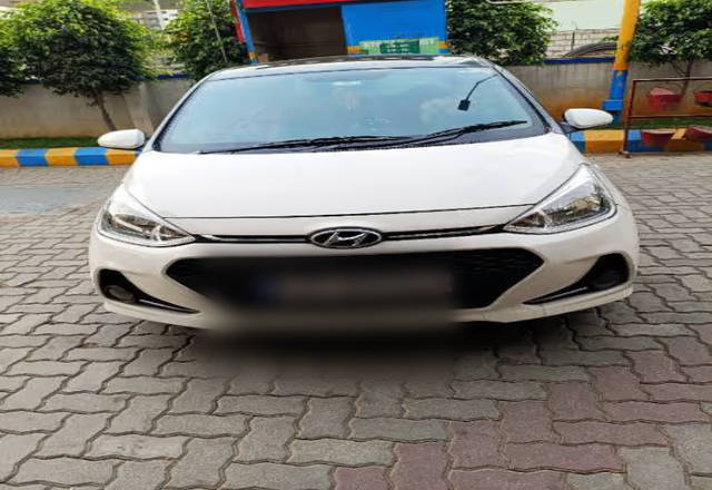 https://images10.gaadi.com/usedcar_image/4519431/original/336094d5-99e1-4536-afb9-8591e0758c69.?imwidth=6400