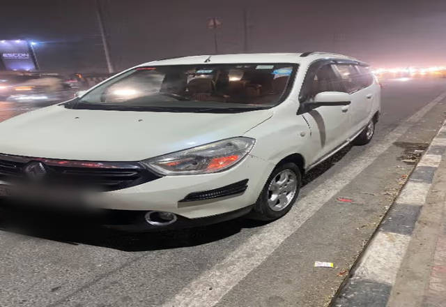 https://images10.gaadi.com/usedcar_image/4519432/original/a8c902d0-8b60-491b-ae17-ff836e3be235.?imwidth=6402