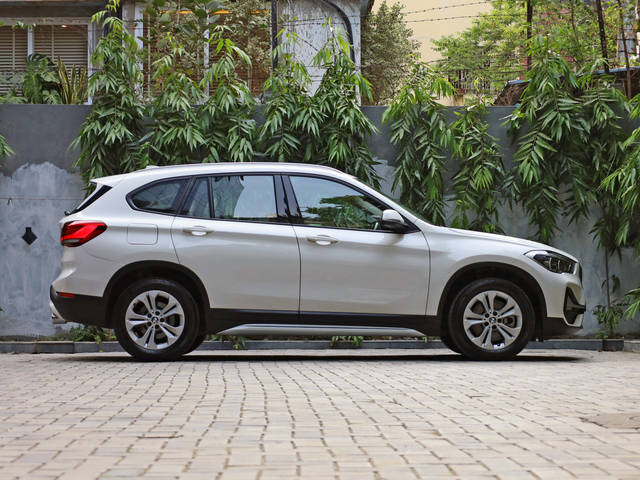 https://images10.gaadi.com/usedcar_image/4519464/original/75040ecb915cf44b1968348e10b20dfb.jpg?imwidth=6401
