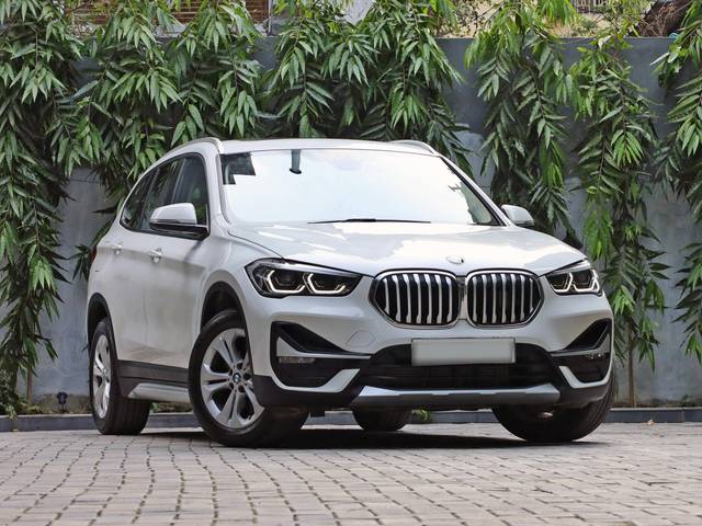 https://images10.gaadi.com/usedcar_image/4519464/original/processed_e4f51994e4c29ec0b77e9fa68aae9e23.jpg?imwidth=6400