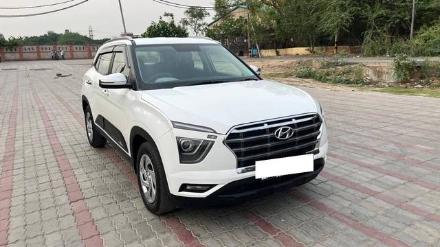 https://images10.gaadi.com/usedcar_image/4519478/original/processed_c10e5d373b682c8f388d3bd352e8f3bb.jpg?imwidth=6400