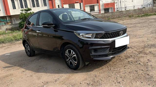 https://images10.gaadi.com/usedcar_image/4519487/original/processed_eaaef9244c006626831de7eadbdd456f.jpg?imwidth=6400